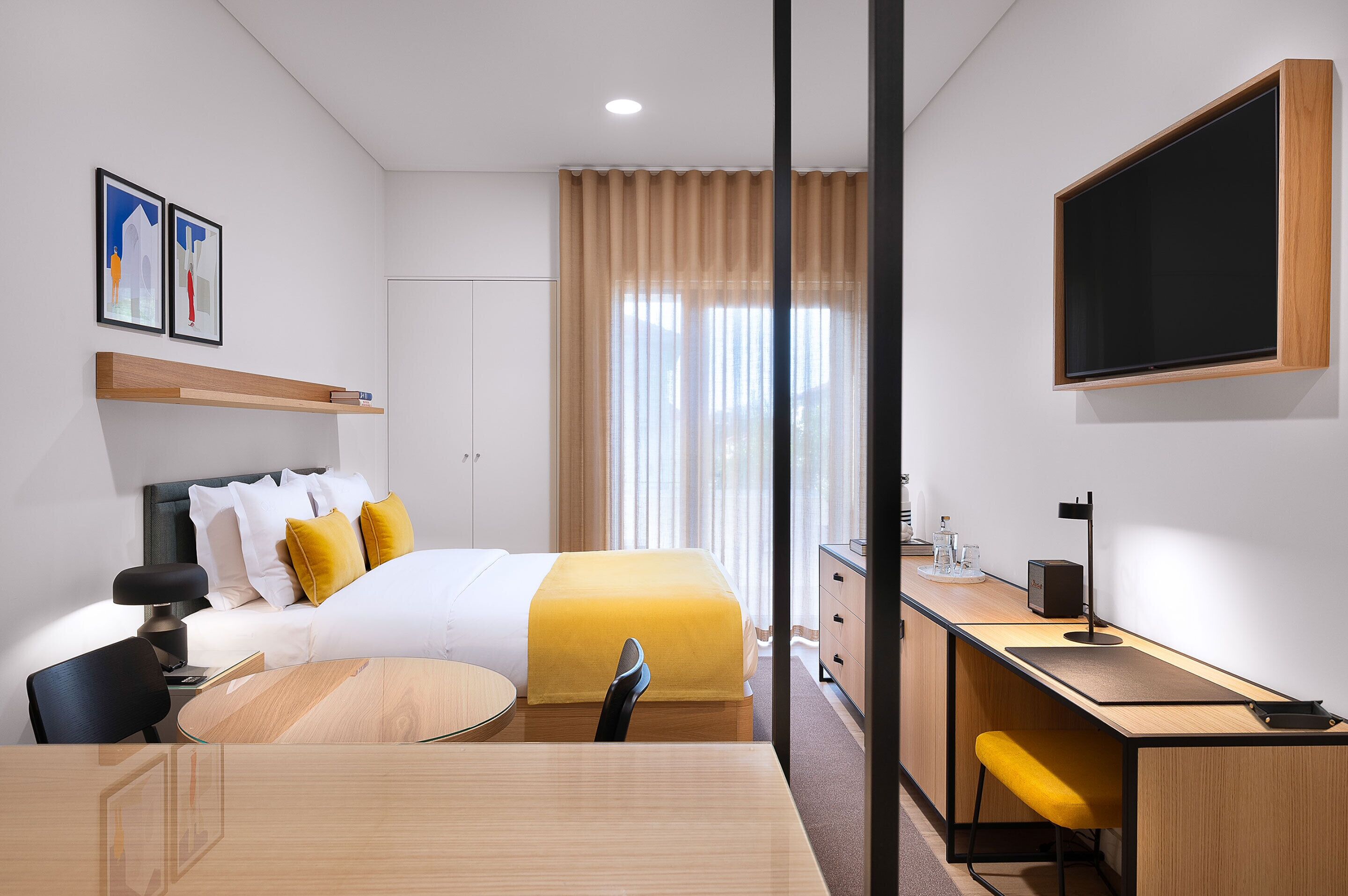 Deluxe-Doppelzimmer, Balkon, Blick auf den Innenhof | Hochwertige Bettwaren, Select-Comfort-Betten, Minibar, Zimmersafe