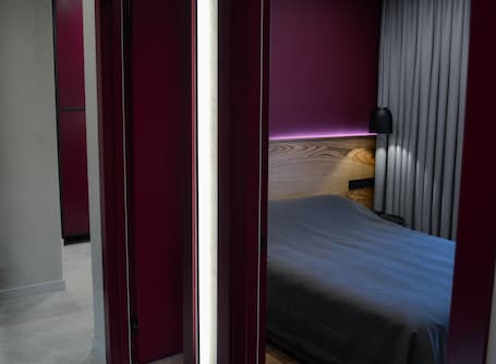 1 bedroom, premium bedding, desk, iron/ironing board