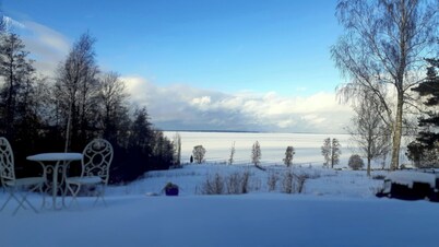 Stunning Sleeps 9 Lakeview Loghome, Spa & Yoga