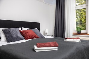 Appartamento Deluxe | 2 camere, tende oscuranti, insonorizzazione, ferro/asse da stiro