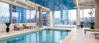 2BR | Rooftop, Pool & Gym | Bellevue | Sophari A