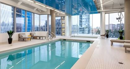 2BR | Rooftop, Pool & Gym | Bellevue | Sophari A
