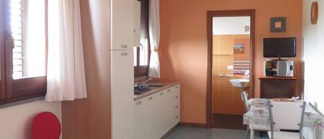 Bügeleisen/Bügelbrett, Reisekinderbett, WLAN, Bettwäsche