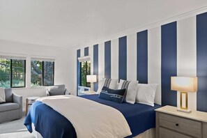 4 Schlafzimmer, Schreibtisch, Bügeleisen/Bügelbrett, Reisekinderbett