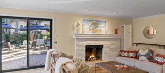Pacific Retreat: Beautiful 3 Bedroom 2 Bonus Rooms/Generator/Hot Tub