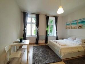 1 bedroom, iron/ironing board, free WiFi, bed sheets - Bright Josefa Apartments for two (Kraków)