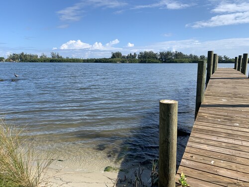 Waterfront Beauty with Lovely Intercoastal Views. 2 Bedroom/2 Baths Plus Trundle