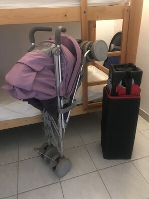 3 chambres, chambres insonorisées, lit parapluie, Wi-Fi gratuit