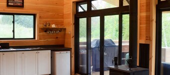 Private Lakefront.  Completely Off-Grid Cabin for Couples to Unwind