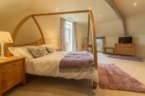 3 habitaciones, tabla de planchar con plancha y acceso a internet 