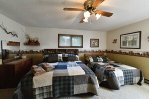 6 bedrooms, iron/ironing board, WiFi, bed sheets - Peace and quiet in the country (Staples)