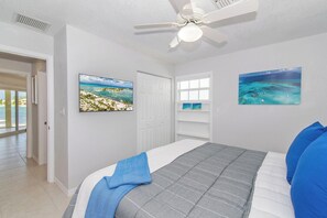3 bedrooms, iron/ironing board, travel cot, free WiFi