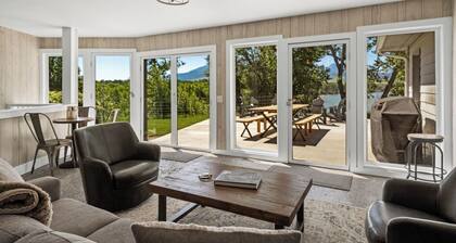 Clifftop Lookout on the Yellowstone - Stunning Views of the Yellowstone River