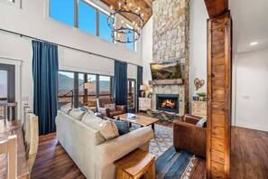 Una Smart TV, una chimenea, Netflix, Hulu