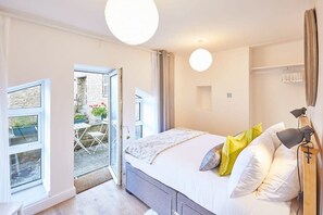 2 slaapkamers, een strijkplank/strijkijzer, wifi, beddengoed