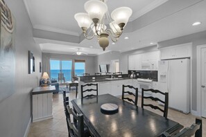 Dining - POOLIDE CAFE-HOT TUB-BEACH CHAIRS INCLUDED-3 UNITS SIDE BY SIDE 503,504,505,506  (Panama City Beach)