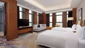 Family Suite, Multiple Beds, Non Smoking | Free WiFi, bed sheets