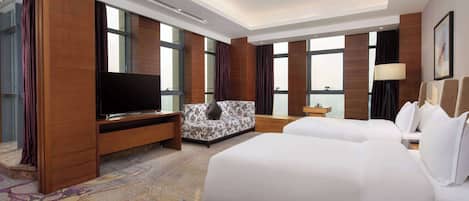 Family Suite, Multiple Beds, Non Smoking | Free WiFi, bed sheets