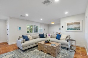Smart TV - Spacious Private Pool Oasis (Delray beach)