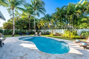 Et oppvarmet basseng