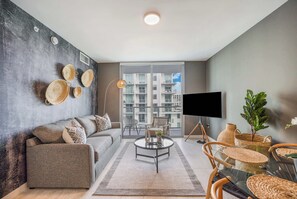 Televisión y oficina