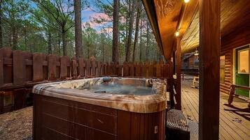 Tina de hidromasaje al aire libre