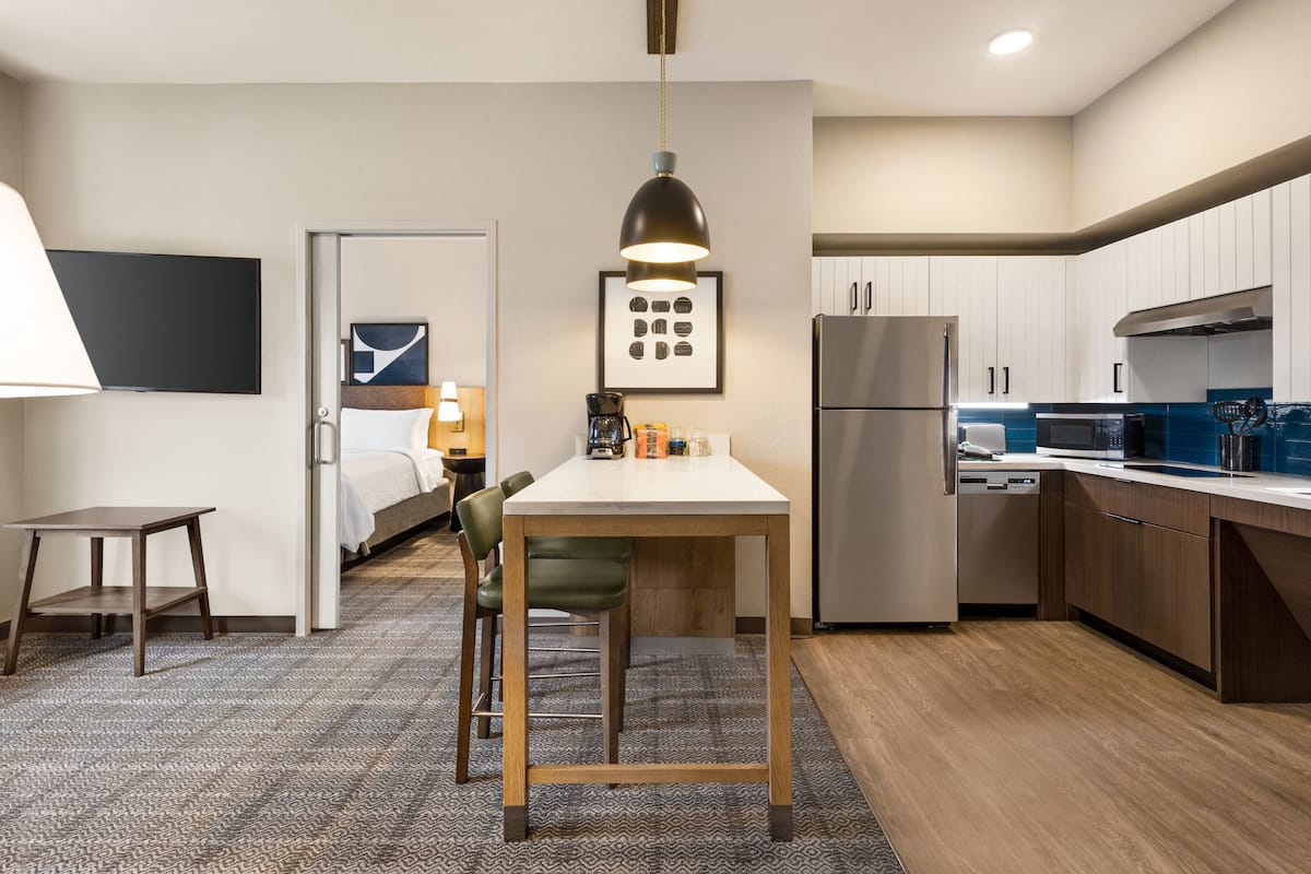 1 bedroom, desk, laptop workspace, free wifi