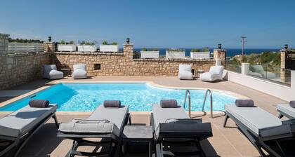 Zen luxury home,pool,Near beach & amenities