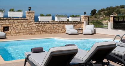 Zen luxury home,pool,Near beach & amenities