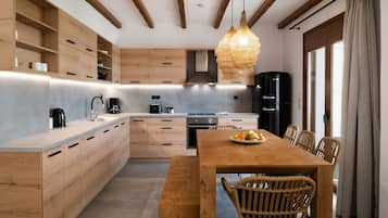 Køleskab, mikrobølgeovn, ovn, opvaskemaskine