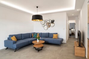 TV - Zen luxury home,pool,Near beach & amenities (Nea Magnisia)