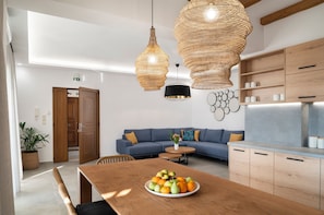TV - Zen luxury home,pool,Near beach & amenities (Nea Magnisia)