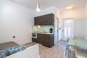 Interior - Mythos studio 1,near beach & tavern,South Crete (Damnoni)