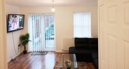 Quiet Residential Area, Within Easy Reach to Town