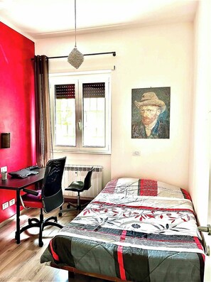 2 bedrooms, iron/ironing board, travel cot, WiFi