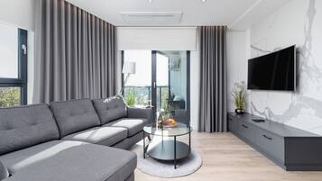 Apartment, 2 Bedrooms, Balcony | Living room
