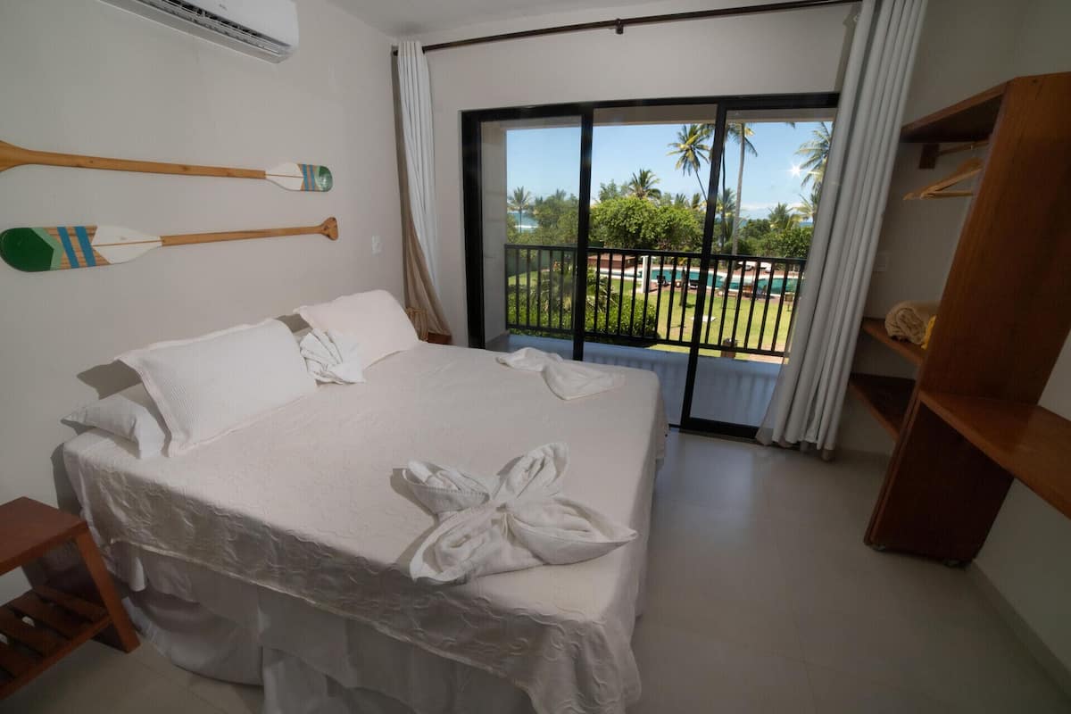 WiFi (free), bed sheets