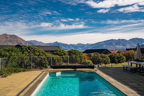 Alpine Retreat Summar