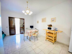 Dining room - Sa Domo Lada 3 (San Teodoro)