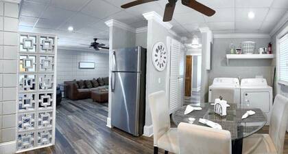 Comfortable Cottage on the Blue Mile - Close to GSU!