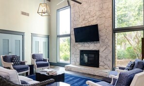 Smart TV, fireplace, DVD player
