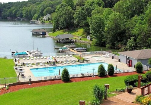 Waterfront Condo at Stripers Landing, Smith Mountain Lake, Virginia