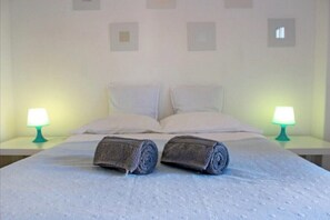 1 soverom, strykejern/-brett, reiseseng for barn og wi-fi (inkludert)