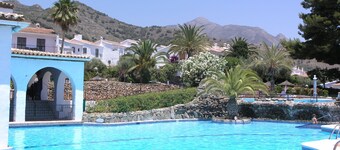 Refurbished Villa With Private Garden And Large Terraces