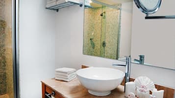 Shower, towels