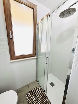 Apartment | Bathroom | Shower, hair dryer, bidet - Residence La Cinta 7 1P (San Teodoro)