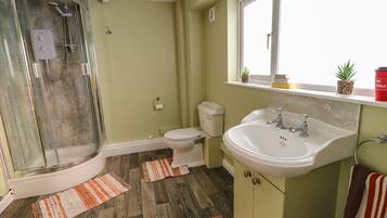 Feriehus | Badeværelse | Bruser