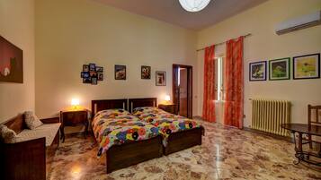 2 Schlafzimmer, Schreibtisch, kostenloses WLAN, Bettwäsche