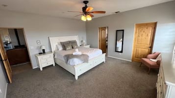 3 Schlafzimmer, Bügeleisen/Bügelbrett, WLAN, Bettwäsche