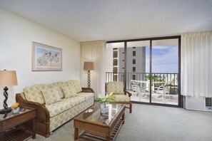 TV, DVD player - 1BPO2 Aston at the Waikiki Banyan: 1 Br w/Kitchen & Partial Ocean Views (Honolulu)